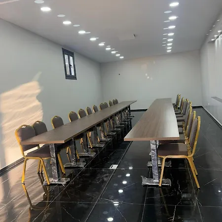 Oda ve Kahvaltı Bohem 3*