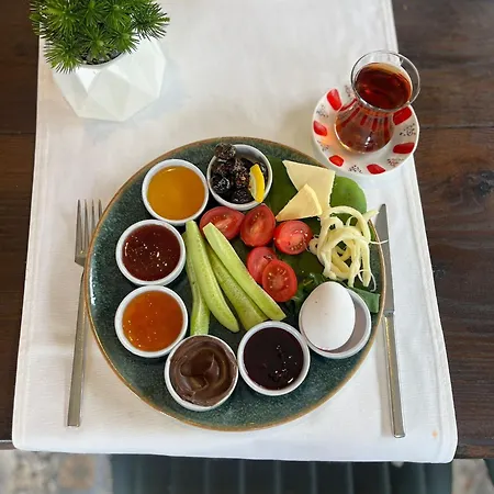 Bohem Bed & Breakfast 3*