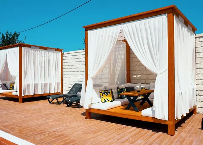 Oda ve Kahvaltı Bohem 3*